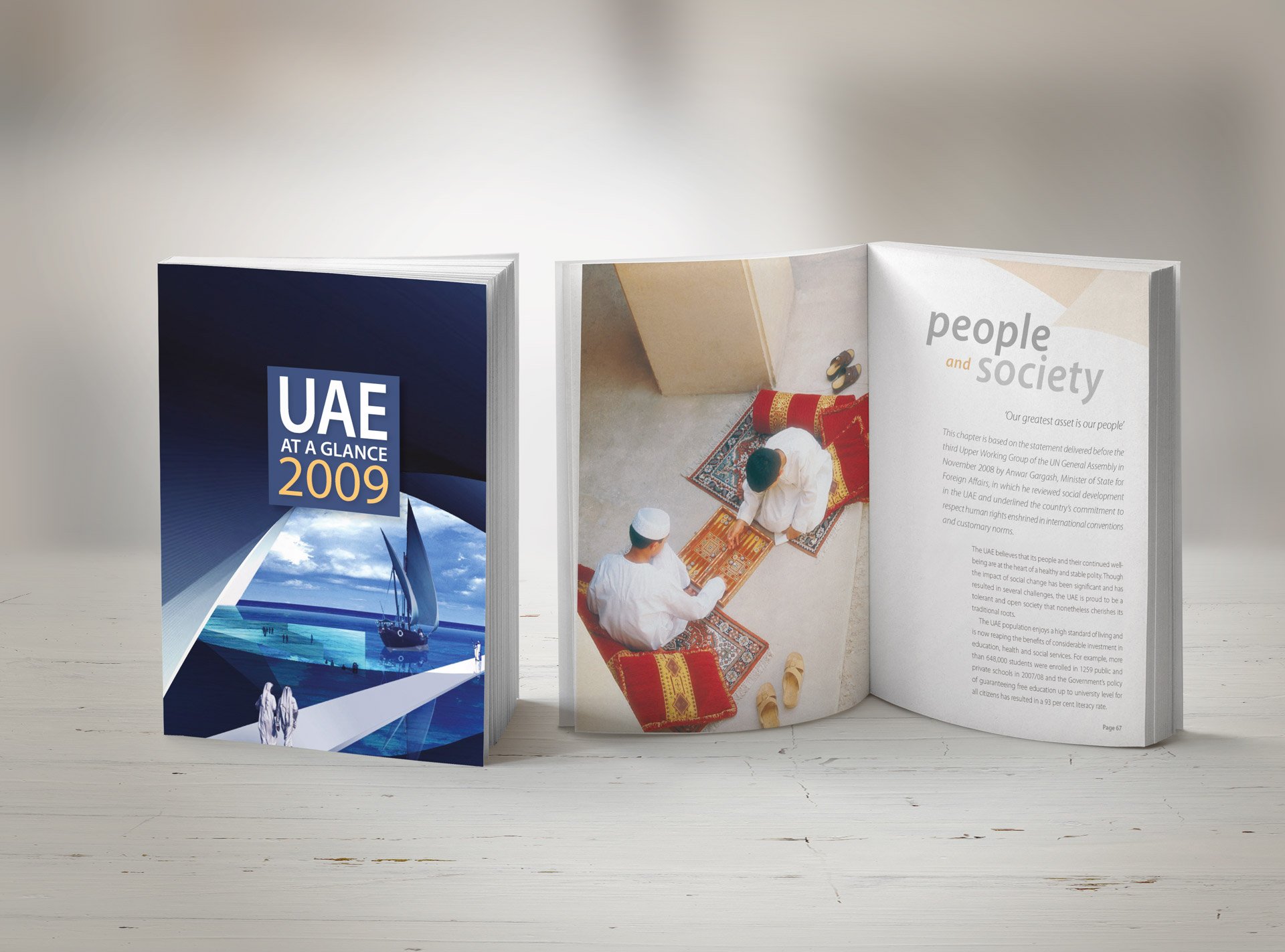 Book Design–UAE at a Glance . - uae book design1